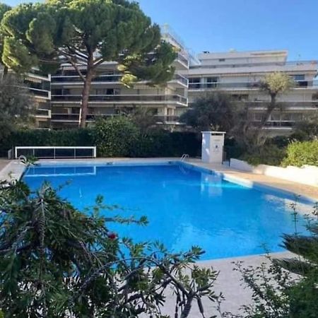 Juan Les Pins Tanit Studio Climatise Vue Sur Mer Piscine Antibes Kültér fotó